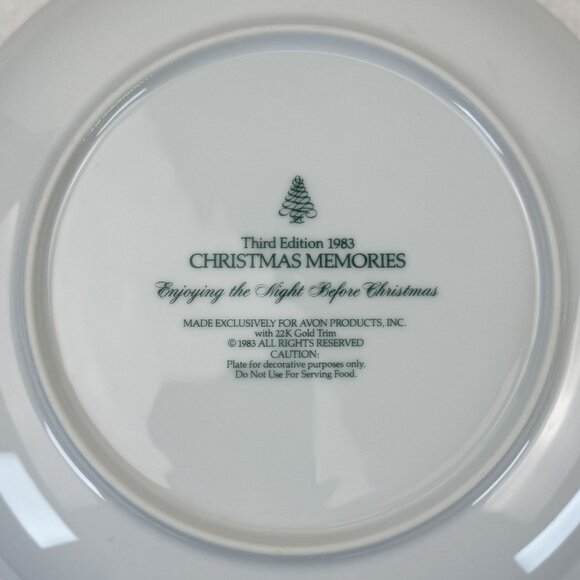 Avon Christmas Memories Plate 1983 Enjoying the Night Before Christmas Third 9" - Picture 4 of 10